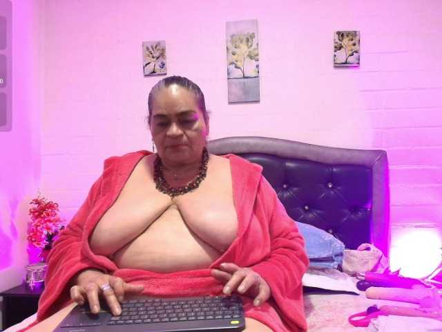 vickyboobss online