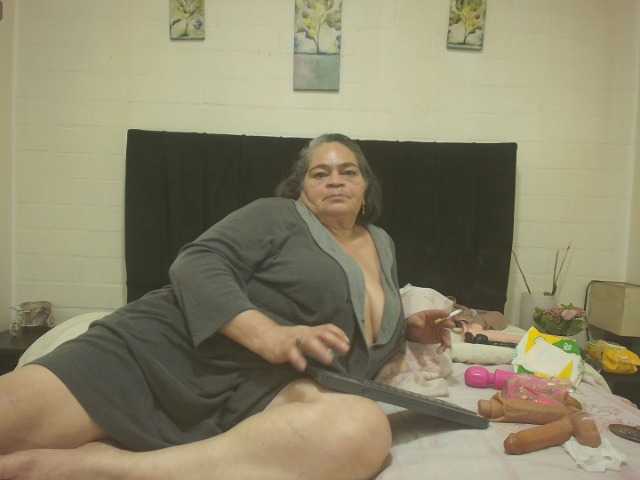 QueenMatturex live cam preview