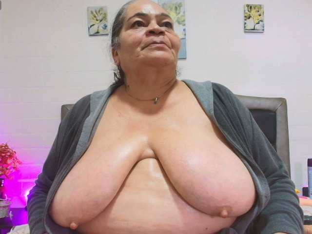 VickyBoobss
