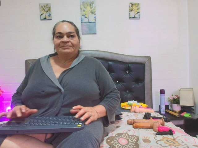 VickyBoobss