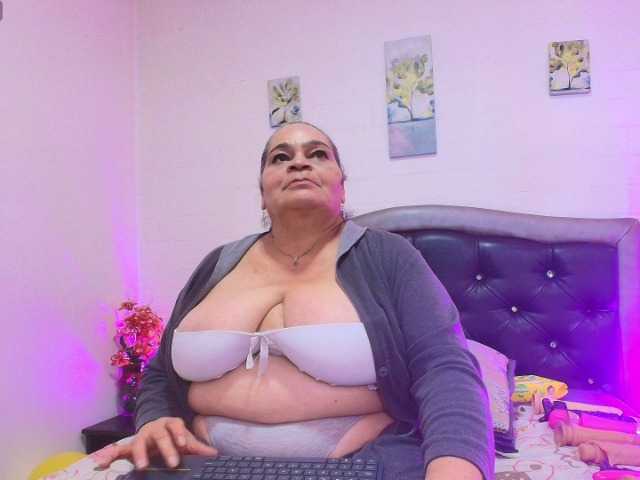 QueenMatturex live webcam show