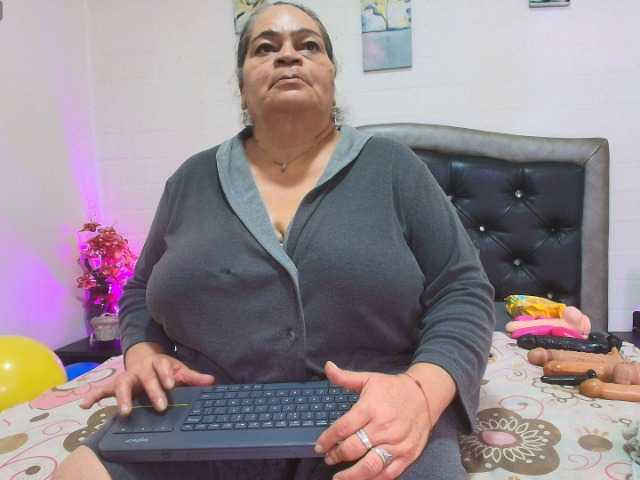 VickyBoobss