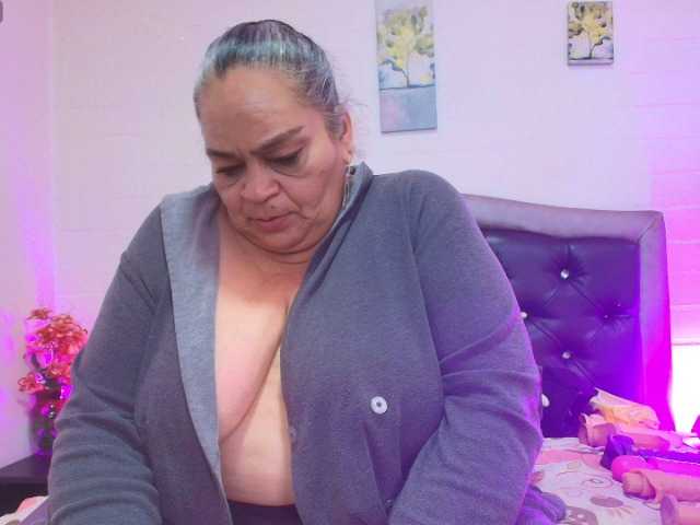 VickyBoobss live cam