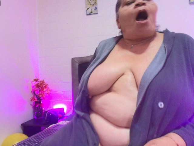 QueenMatturex live webcam show