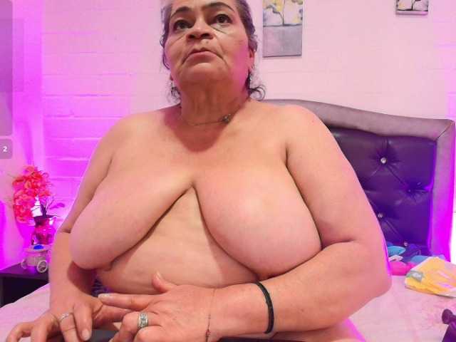 VickyBoobss live cam on BongaCams