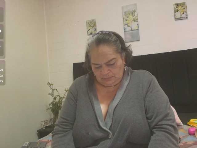 VickyBoobss live cam on BongaCams