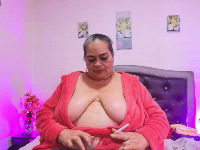 VickyBoobss live cam on BongaCams