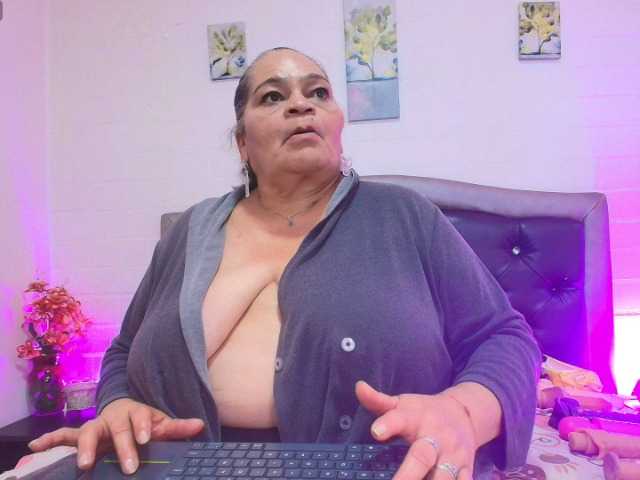 VickyBoobss