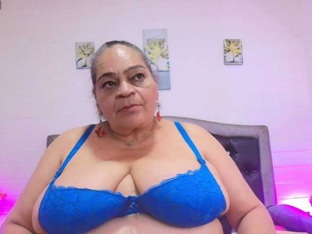VickyBoobss live cam on BongaCams