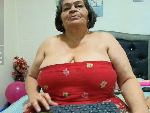 VickyBoobss