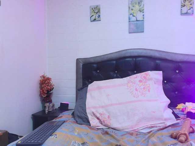 VickyBoobss live cam on BongaCams