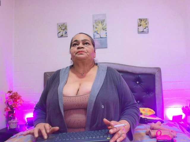 vickyboobss live sex show