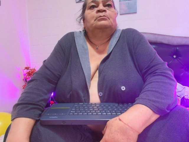 VickyBoobss