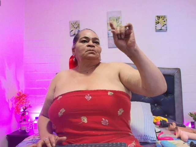 VickyBoobss live cam on BongaCams