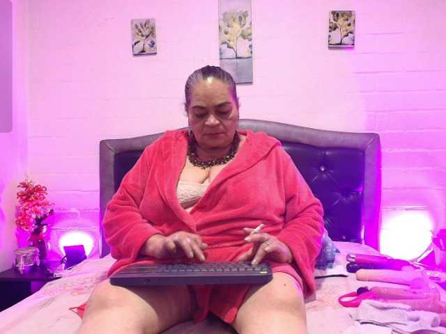 VickyBoobss live cam on BongaCams