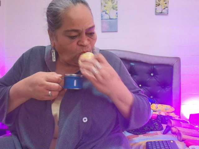 VickyBoobss live cam on BongaCams