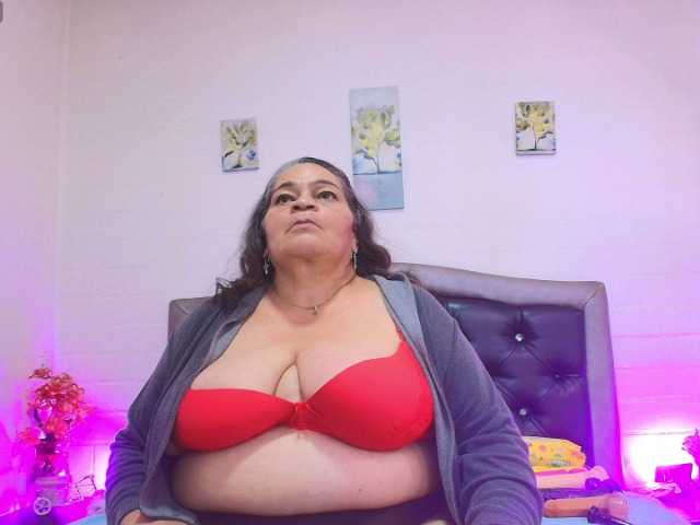 VickyBoobss live cam on BongaCams