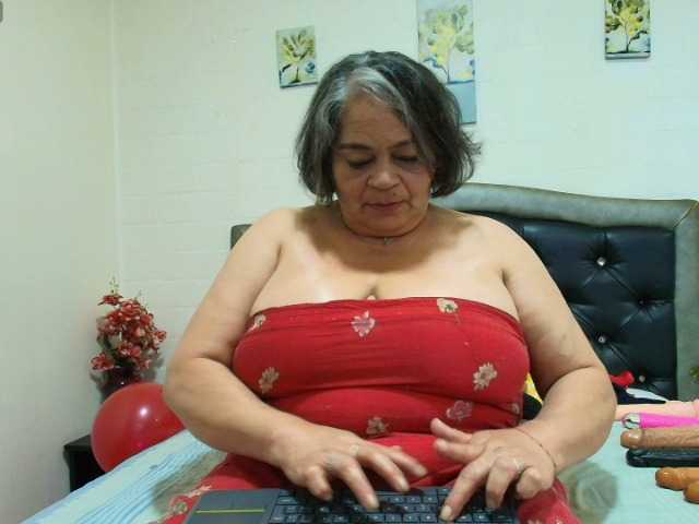 VickyBoobss live cam on BongaCams