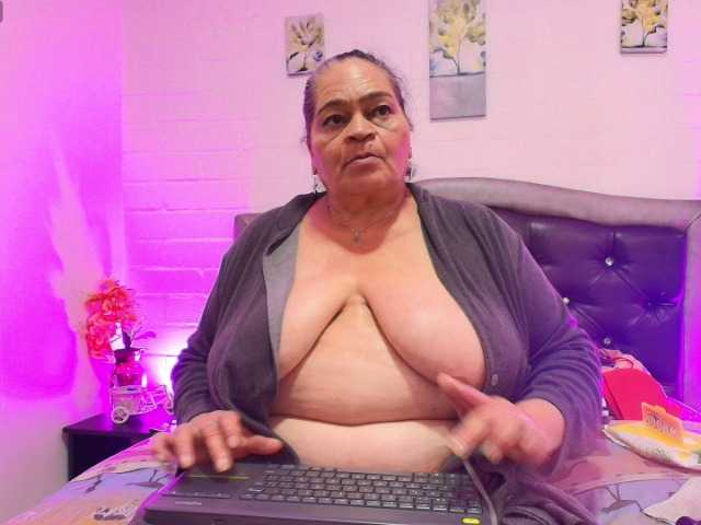 vickyboobss online