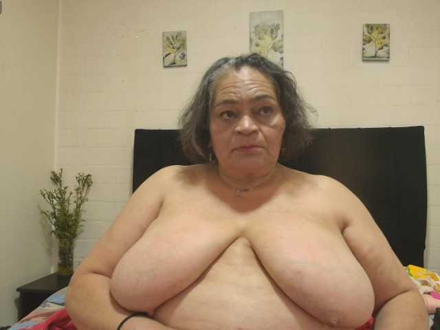 VickyBoobss live cam on BongaCams
