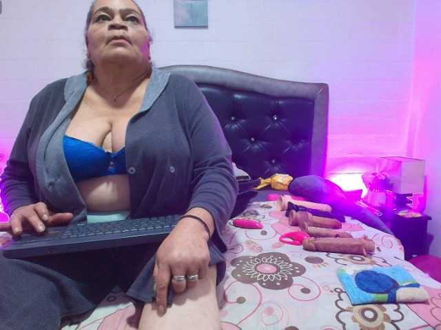 vickyboobss online