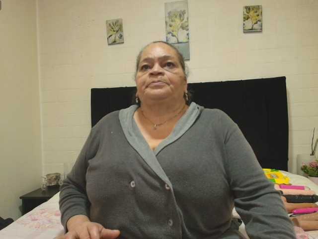 QueenMatturex live cam preview