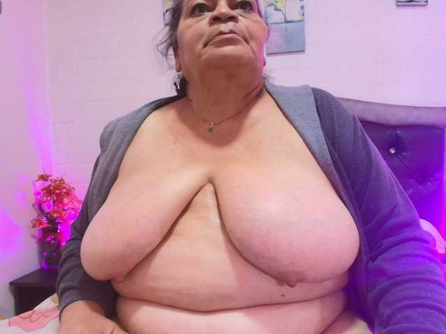 VickyBoobss