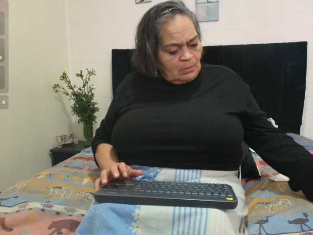 VickyBoobss