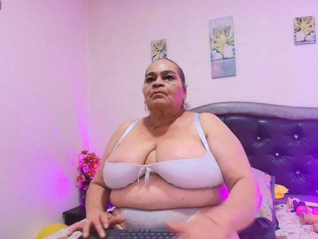 VickyBoobss live cam