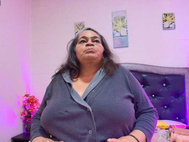 QueenMatturex live webcam show