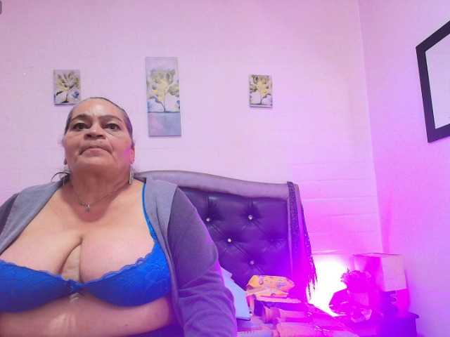 VickyBoobss live cam on BongaCams