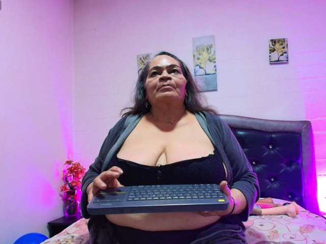 VickyBoobss