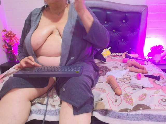 VickyBoobss