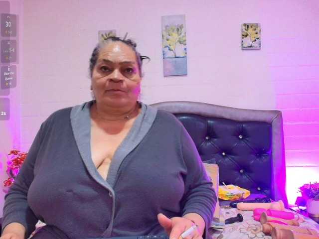 QueenMatturex live webcam show