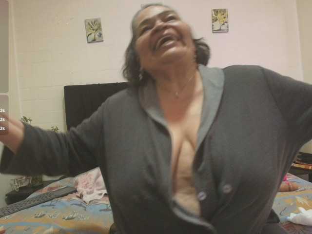 VickyBoobss live cam on BongaCams