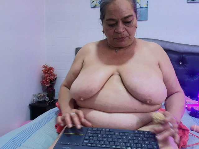 VickyBoobss