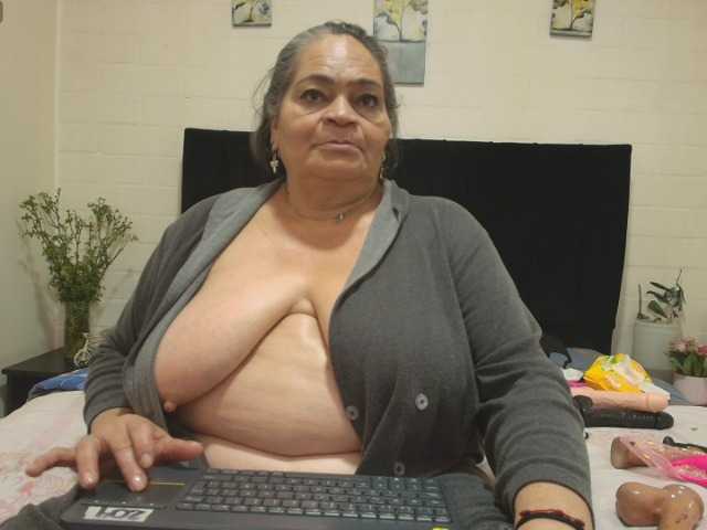 VickyBoobss