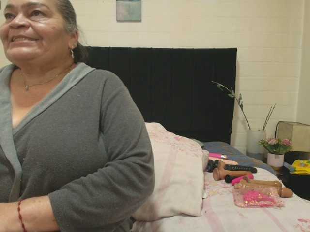 QueenMatturex live cam preview