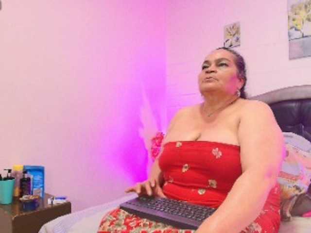 VickyBoobss live cam on BongaCams
