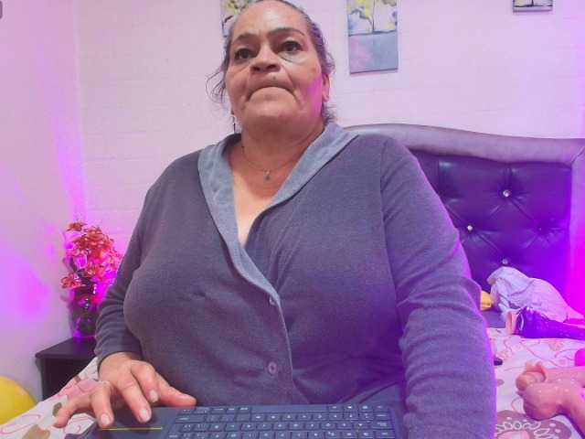 VickyBoobss