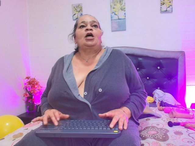 VickyBoobss