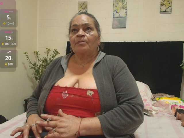 VickyBoobss live cam on BongaCams