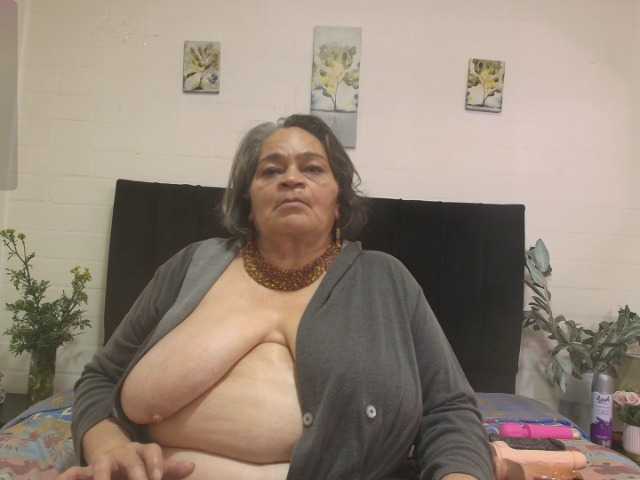 VickyBoobss