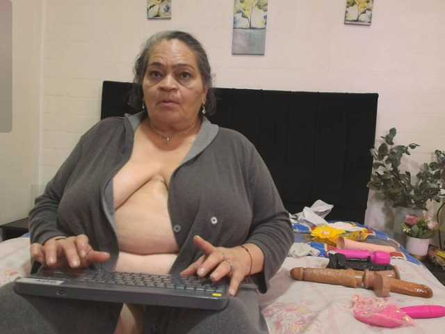 VickyBoobss