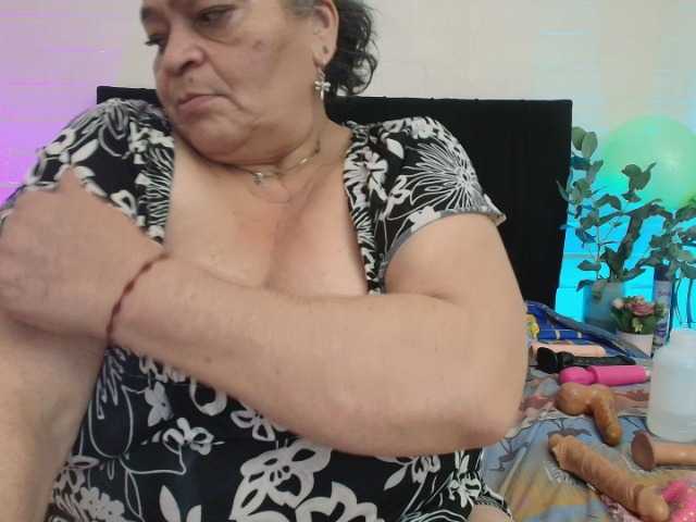 QueenMatturex live cam on BongaCams