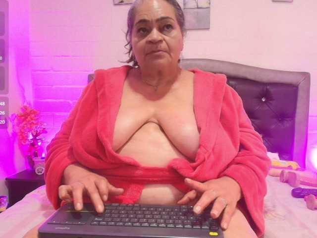 VickyBoobss