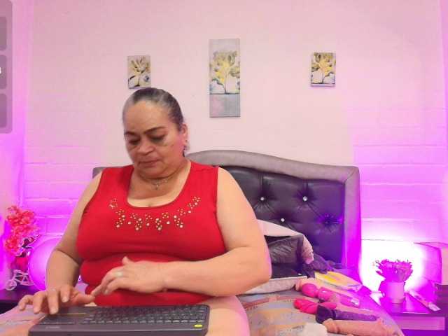 VickyBoobss live cam on BongaCams
