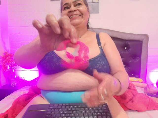 VickyBoobss