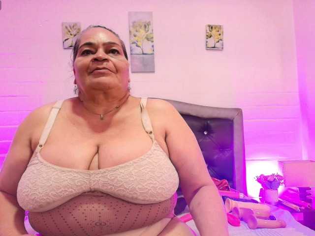 VickyBoobss