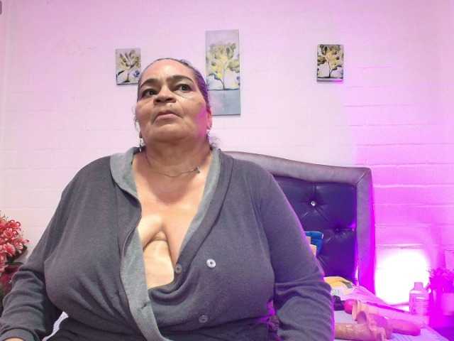 vickyboobss online